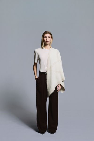 Hovedbilde TRIANGLE SCARF Cream/Light Beige